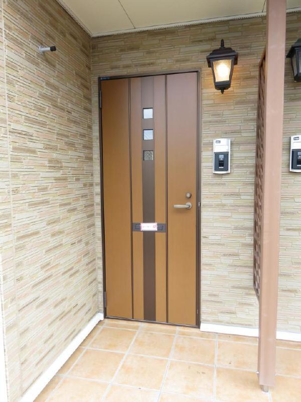 その他設備　玄関扉