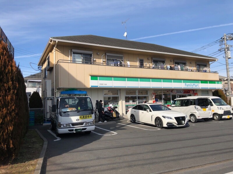 コンビニ　ファミリーマート早宮四丁目店（コンビニ）まで291m