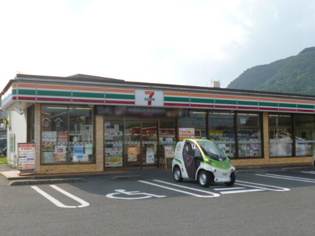 コンビニ　セブンイレブン武雄川良店（コンビニ）まで447m