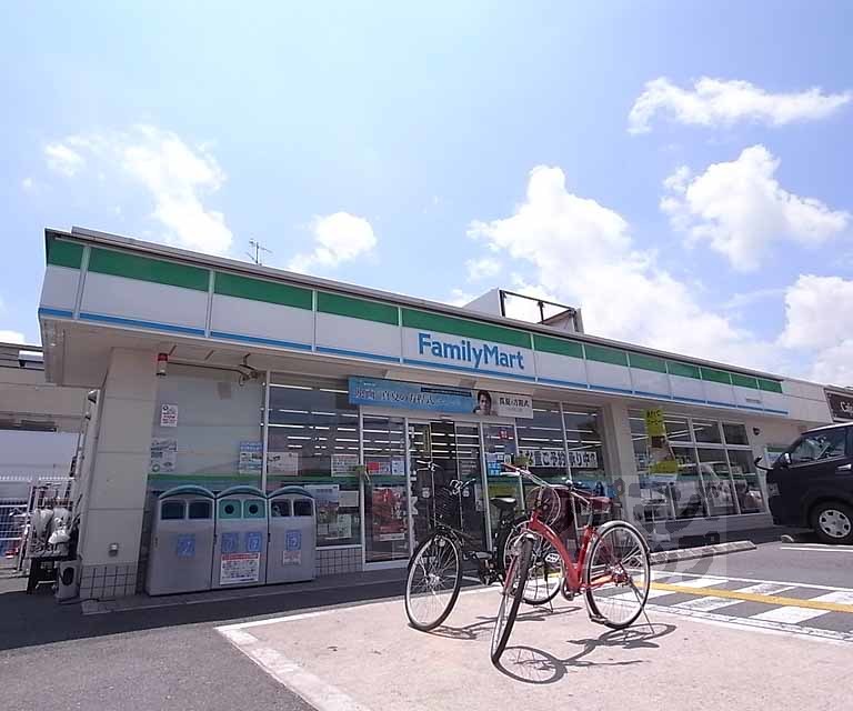 コンビニ　ファミリーマート京都宇治弐番店（コンビニ）まで203m