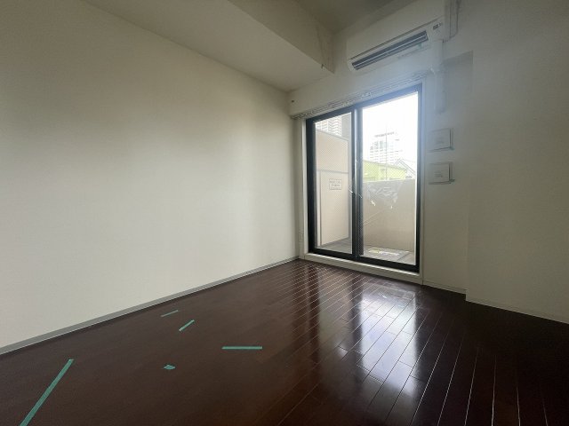 その他部屋・スペース　開放的な寝室です