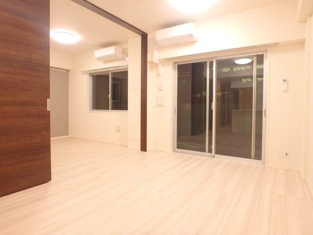S-RESIDENCE錦糸町パークサイドの居間写真