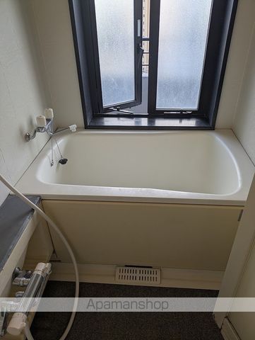 地下鉄七隈線 渡辺通駅 徒歩13分 13階建 築23年の風呂写真