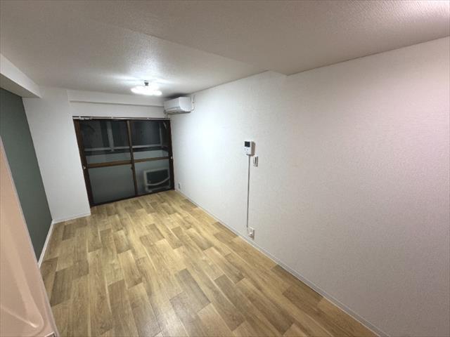 相鉄本線 三ツ境駅 徒歩8分 3階建 築40年の居間写真