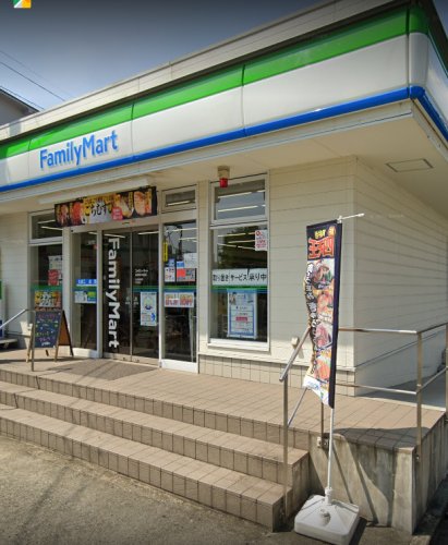 コンビニ　ファミリーマート 弘明寺中里店（コンビニ）まで193m
