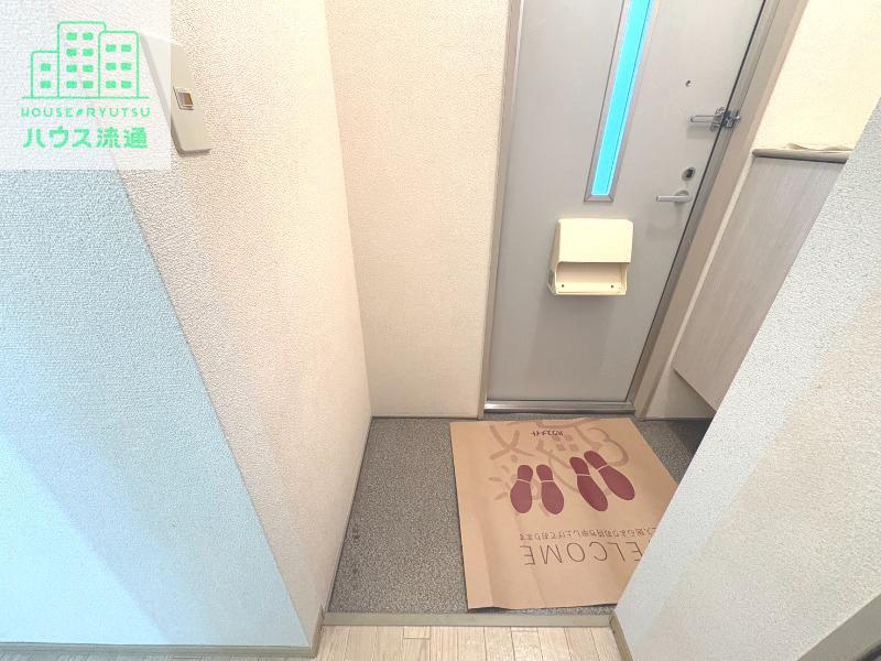 玄関　※別号室の反転タイプになります※