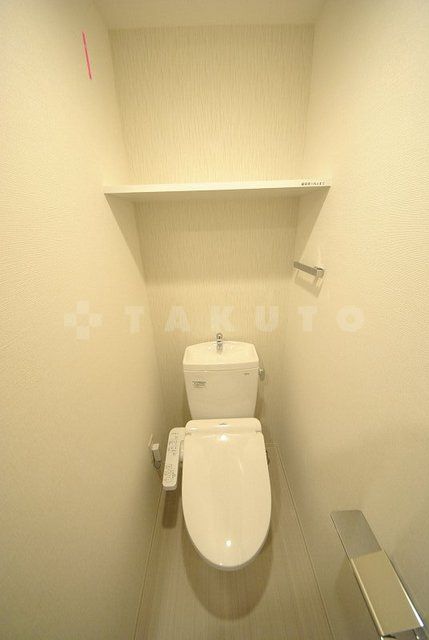 レジュールアッシュ淡路駅前のトイレ写真