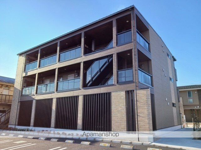 ＪＲ青梅線 小作駅 徒歩12分 3階建 築2年の外観写真