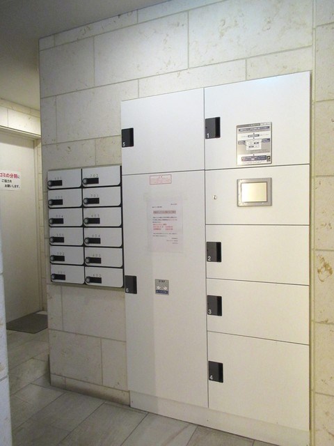 東急東横線 都立大学駅 徒歩6分 7階建 築12年の外観写真