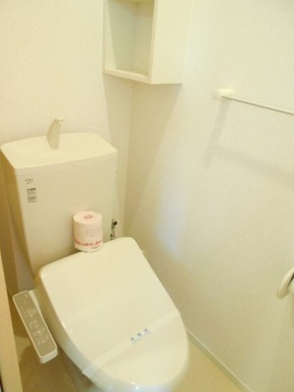 ヴァイオレットAのトイレ写真