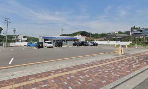 コンビニ　ローソン 阿久比町役場前店（コンビニ）まで584m