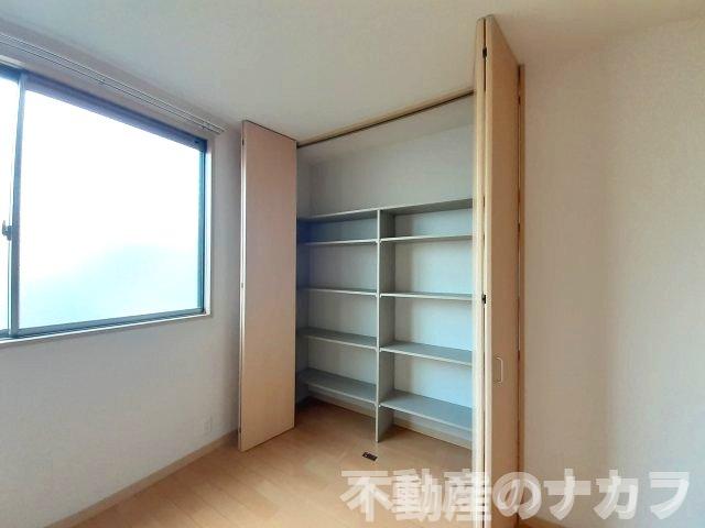 収納　※同タイプの部屋写真です