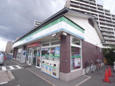 コンビニ　ファミリーマート 新在家南町一丁目店（コンビニ）まで487m