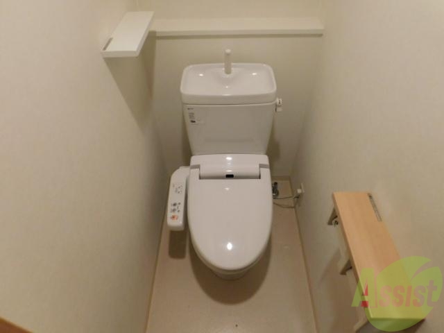 トイレ　ウォシュレットついてます
