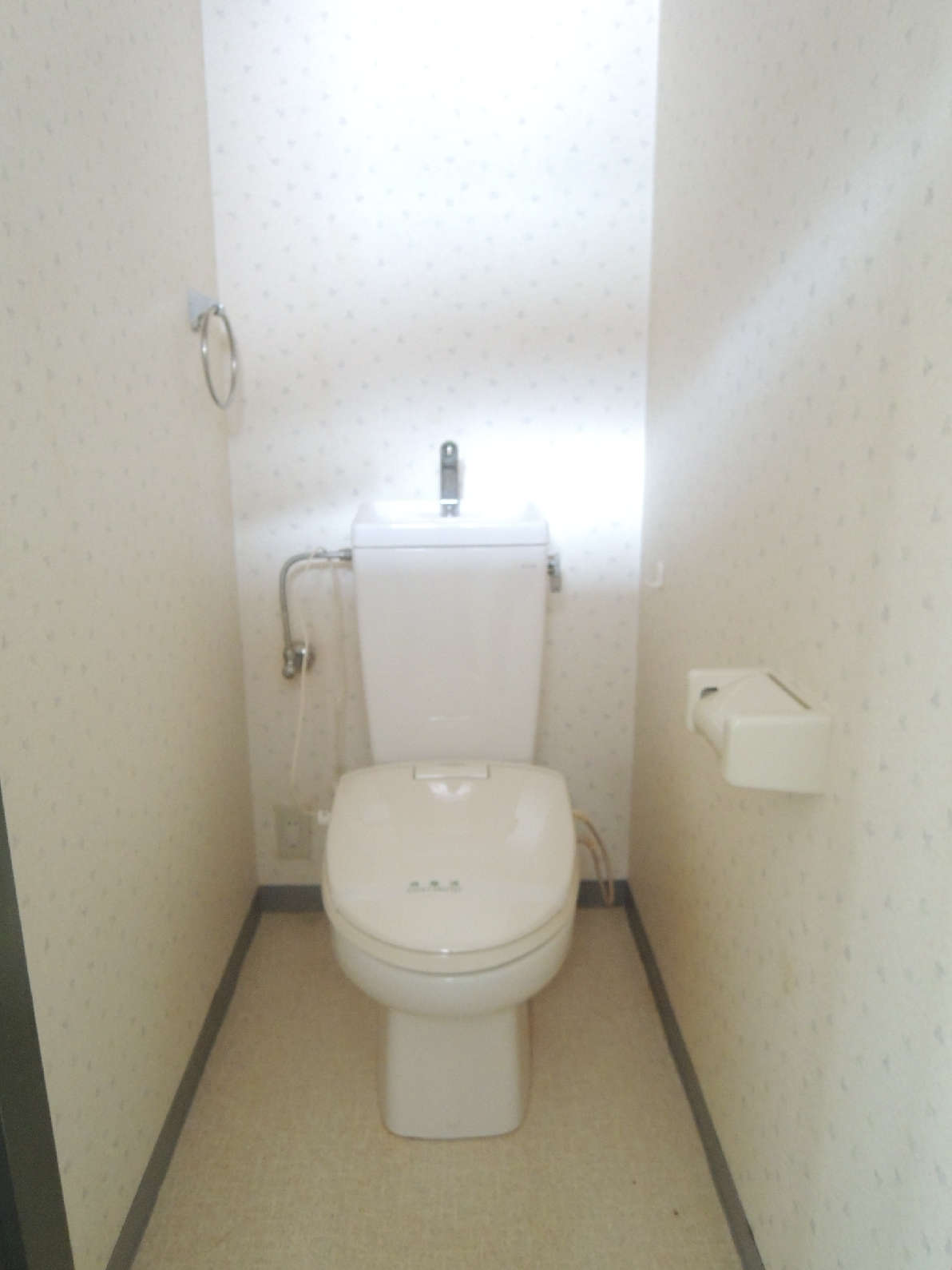 北陸鉄道浅野川線 七ツ屋駅 徒歩18分 2階建 築37年のトイレ写真