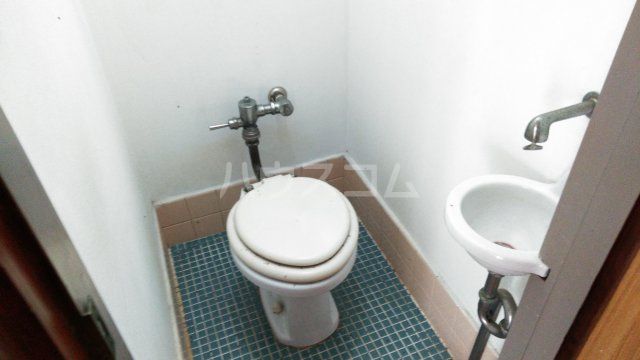 【豊中市山ノ上町のマンションのトイレ】