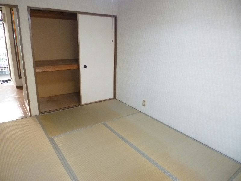 収納　和室のお部屋にも収納が御座います。