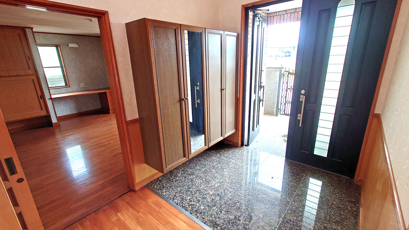 玄関　◆段差無しでスムーズに入れる玄関