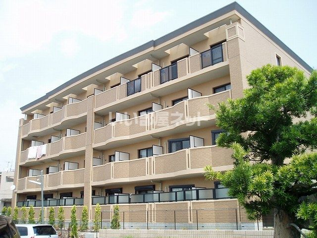 【ＥＸＥ　ＶＩＬＬＡ　ＥＡＳＴの建物外観】