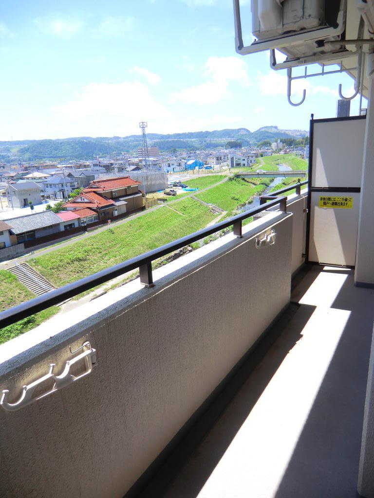 バルコニー　写真は５階です
