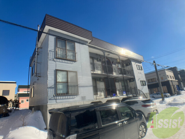 札幌市東区北四十条東のアパートの建物外観