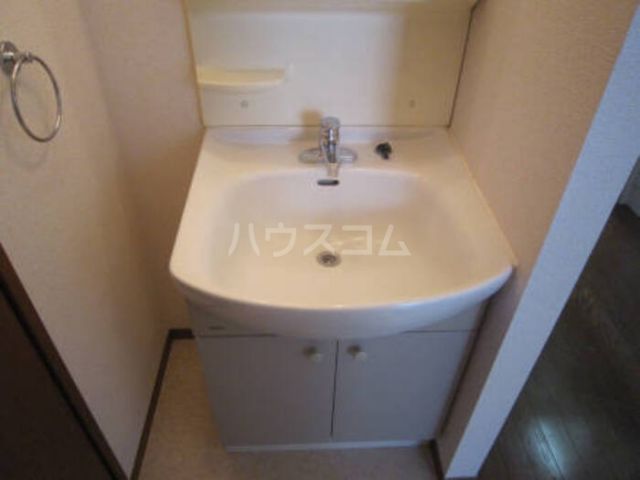 【富士市川成新町のアパートの洗面設備】