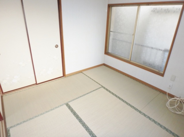 居室・リビング　明るい室内