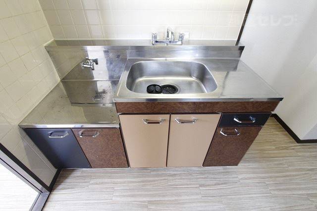 キッチン　※２０５号室の写真です。