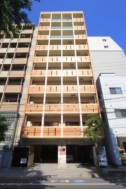 松山市勝山町のマンションの建物外観