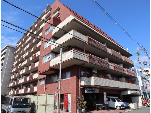 奈良市大宮町のマンションの建物外観
