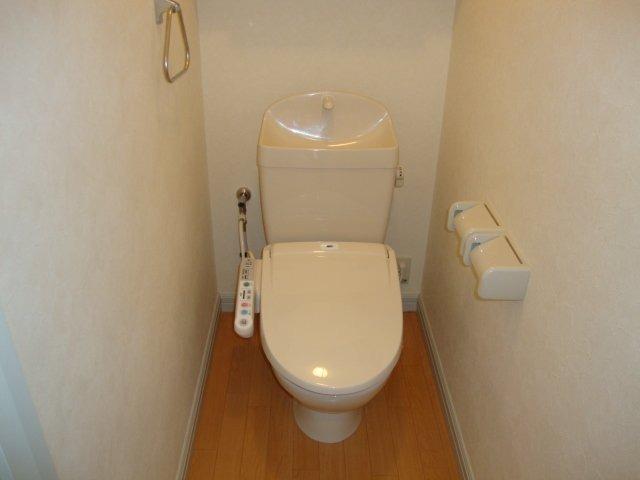 【上田市中野のアパートのトイレ】