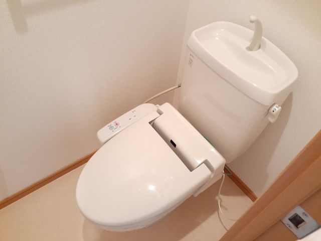 【砺波市太郎丸のマンションのトイレ】
