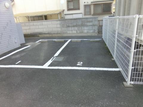 グランドール山口　その他共有部分　駐車場
