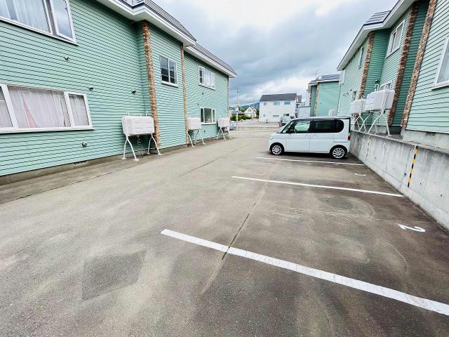 駐車場　駐車場