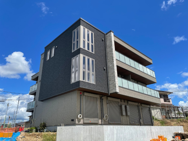 【シャーメゾン駅南の建物外観】