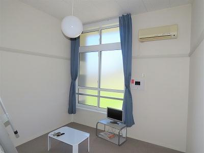 居室・リビング　現状優先。設置は現地と異なる可能性があります。