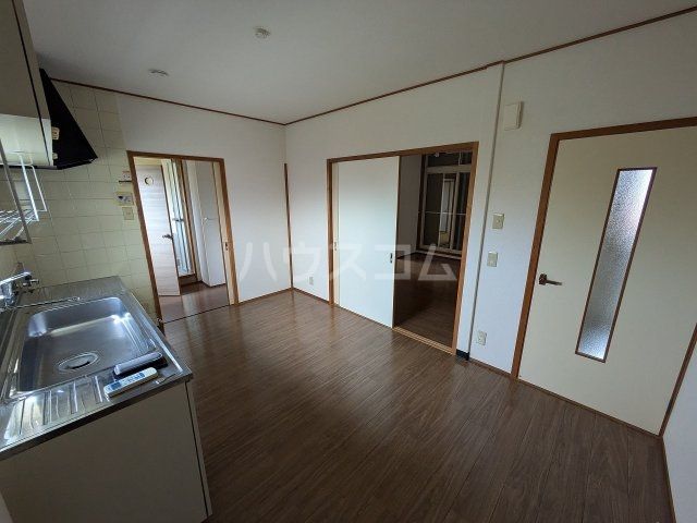 【知立市谷田町西のアパートの居室・リビング】