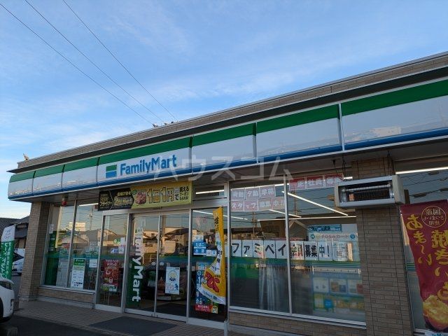 【知立市谷田町西のアパートのコンビニ】