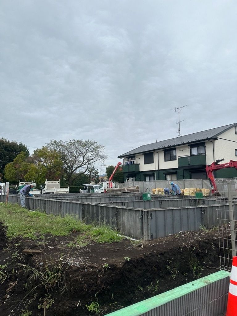 【相模原市緑区原宿南のアパートの建物外観】