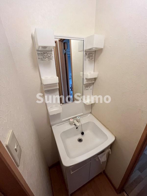 洗面設備　コンパクトで使いやすい洗面所