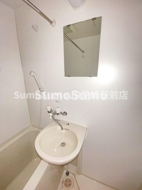 洗面設備　使いやすい洗面所です