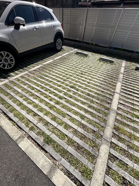 【京都市右京区西院乾町のマンションの駐車場】