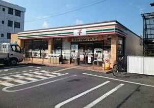 【さいたま市北区東大成町のアパートのコンビニ】