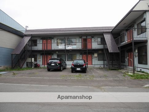 駐車場　エントランス