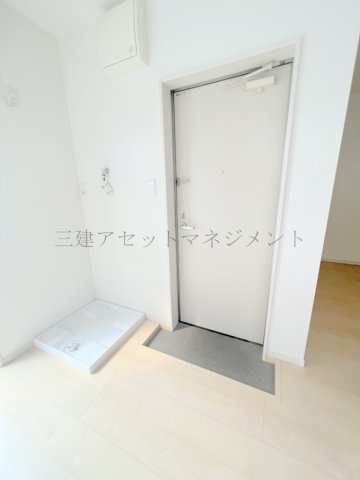 【E・HOUSE堀切の玄関】