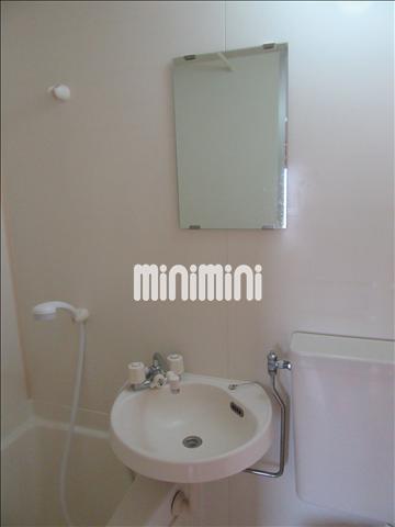 洗面設備　ユニットバスです