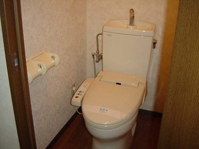 トイレ　シャワー付トイレ