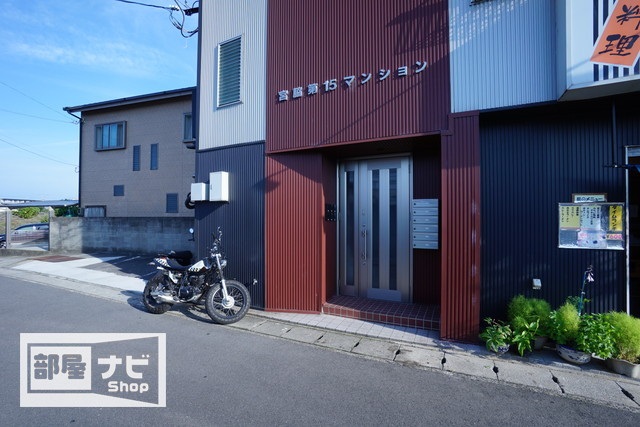 【宮脇第１５マンションのエントランス】