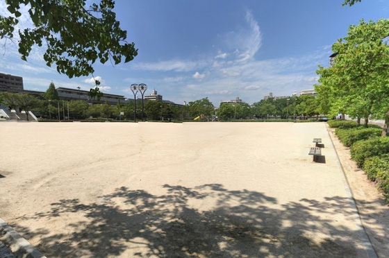 【ラフィネ牛田本町の公園】