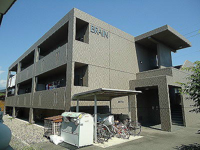 マンション丸城の建物外観